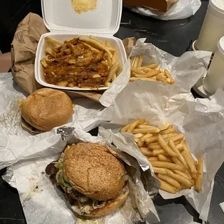 Deluxe Cheeseburger Combo (6 Oz.)