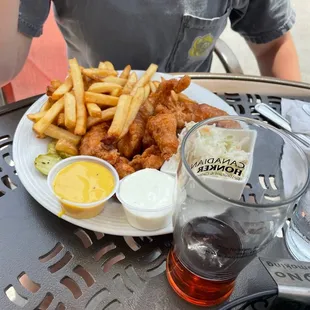 Boneless wings and fries. They make kettle chip also.