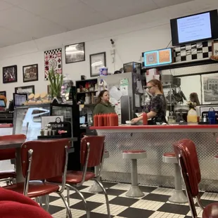 diners in a diner