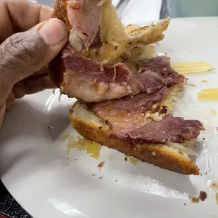 Ruben with mustard, no thousand islands dressing.
