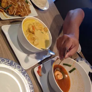 Tom Yum Koong Hot Pot