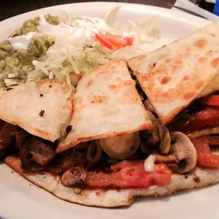 Super delicious Veggie Quesadilla was loaded with peppers, onions, mushrooms, squash and white cheese! Gotta try this one!!