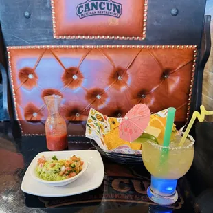 Chips, guacamole &amp; and excellent margarita