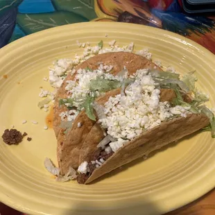 Three crunchy beef tacos