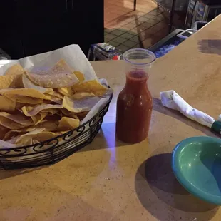 Free chips &amp; salsa