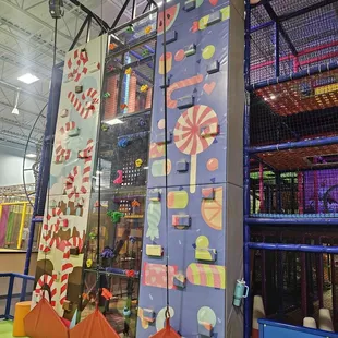 Rock climbing wall