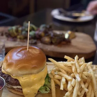 Amazing food bison Burger &amp; Fries