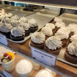 More cupcake