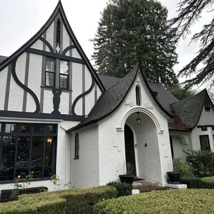 Front of Candlight Inn