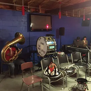 Band still getting set up (at 9:45)