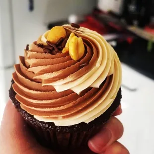 Vegan chocolate peanutbutter cupcakes