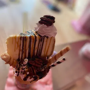 Turtle cheesecake shake