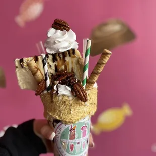 Turtle cheesecake shake