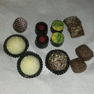 These are the DELICIOUS YUMMY CHOCOLATES my daughter chose.