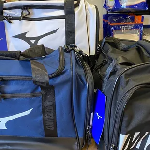 Great Duffle for all you Traveling Teams or Players.
