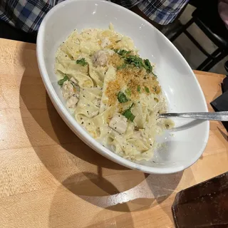 Fettuccine Alfredo
