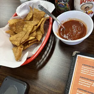 Salsa and chips