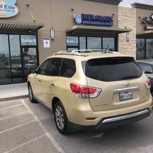 Canine Resort Grooming Shop employee parked in Purple Heart reserved parking. Notice no Purple Heart plates. How entitled!!!