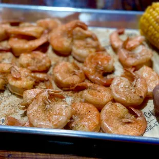1lb Boiled Shrimp w/ 2 pot. 1 corn