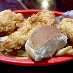 Chicken Tenders w/ French fry's