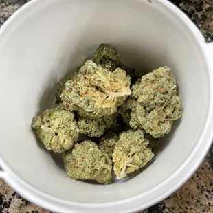 Master Kush smalls...1/2 oz  Nice