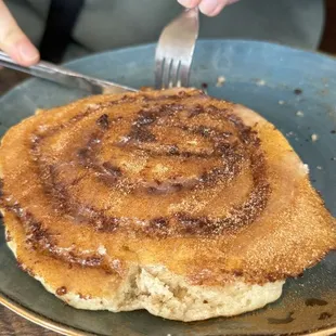 Cinnamon roll pancakes