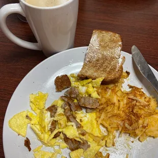 Cheesy potatoes and a latte...yum!