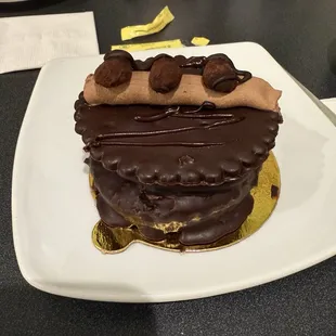 Chocolate cookies, cake and mouse. It has a name but can&apos;t remember it!