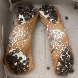 Classic cannoli