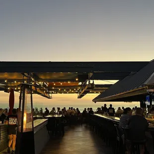 Upper deck dining &amp; bar