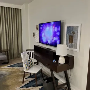 Desk/chair