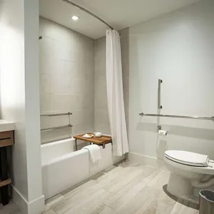 Guest room bath