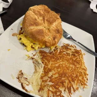 Croissant egg sandwich
