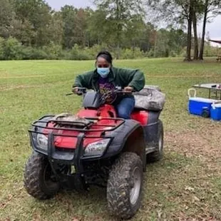 The food is delicious. Yummy yummy