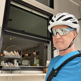 Walk-up window along Bryant Avenue bikeway. So convenient!