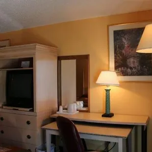 Canterbury Inn & Suites