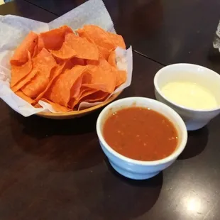 Queso &amp; salsa