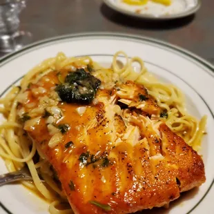 Salmon AL Forno: too oily + a bit salty