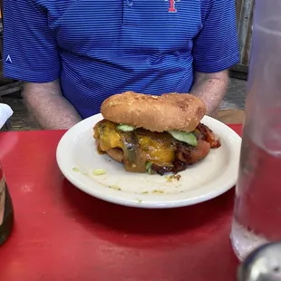 Queso burger