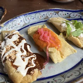 Trio Tamales