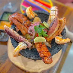 Molcajete mixto 7/2022
