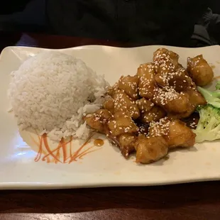 6. Sesame Chicken Dinner Combination