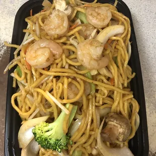 Shrimp lo mein Togo