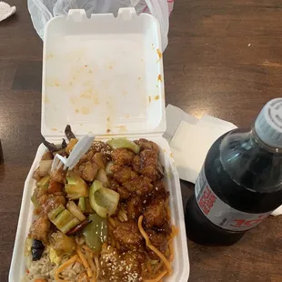 Kung pao chicken, sweet and spicy chicken