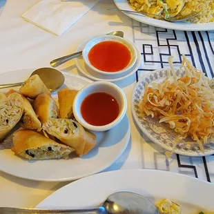 Egg rolls / fried shrimp balls