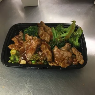 Small beef broccoli