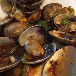 Malina Clams with Black Bean Sauce