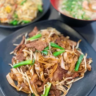 Beef chow fun