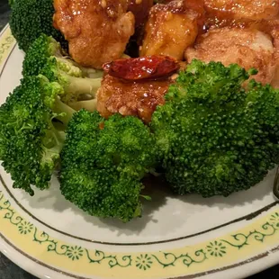 Golden scallops with broccoli. Leftovers reheated quite well!