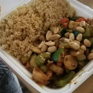 Kung pao chicken lunch special, mmmmm!